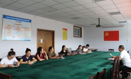 “傳遞愛的陽光”——獻愛心幫扶殘障兒童主題活動