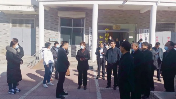  沂水縣龍家圈街道考察團(tuán)來泰和苑小區(qū)調(diào)研