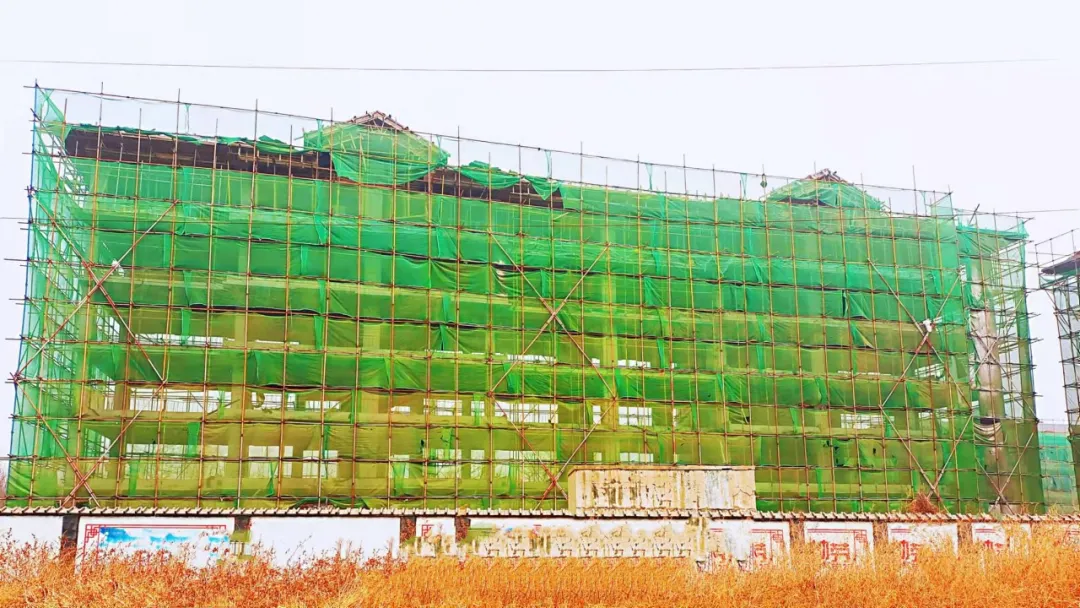堯王山花園B區(qū)4號樓三層封頂86.png