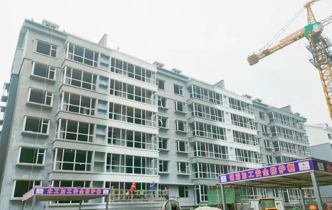 堯王山花園B區(qū)4號樓三層封頂153.png